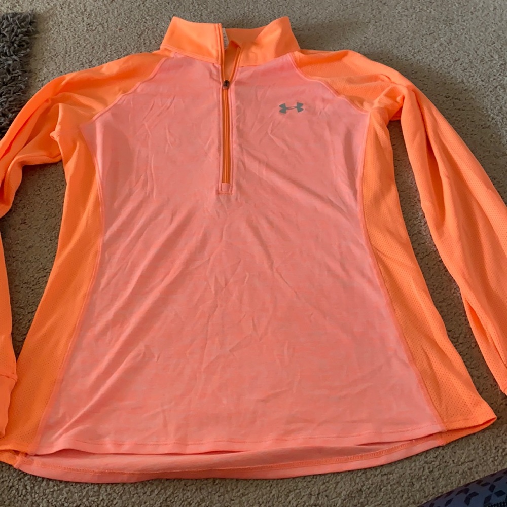 Ladies Under Armour quarter zip pull over